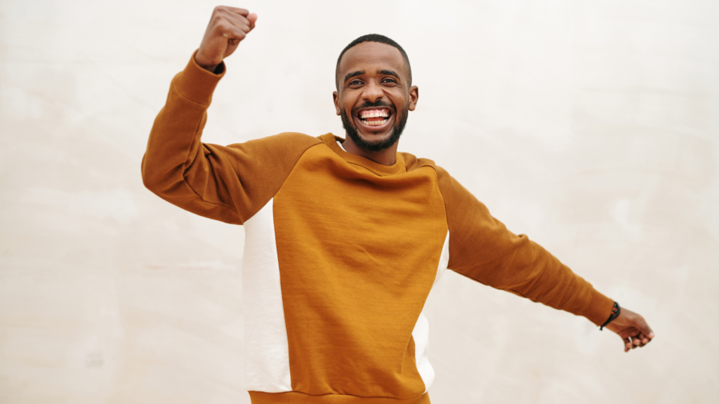 how to save £10000 in a year